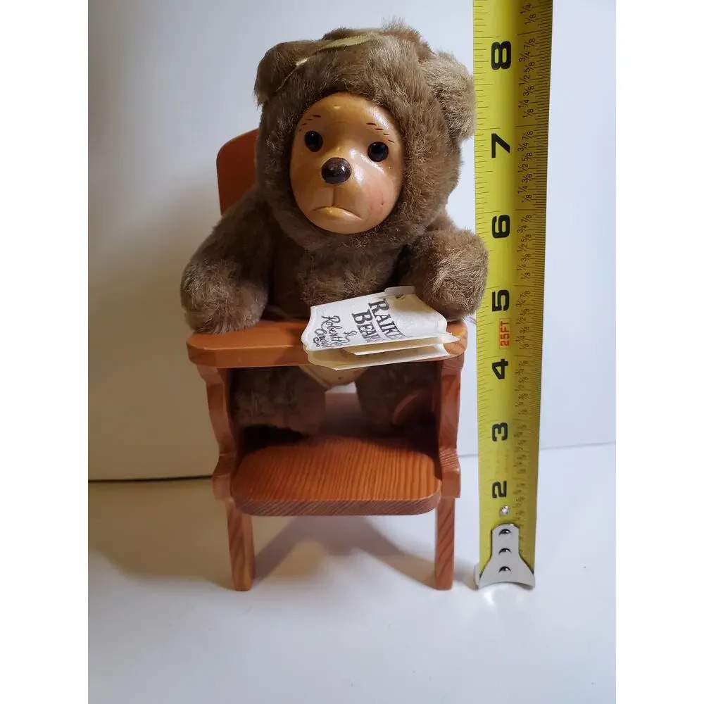 Raikes bear lisa